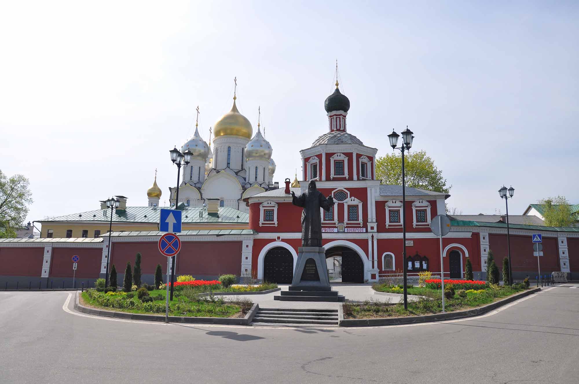 женские монастыри в москве