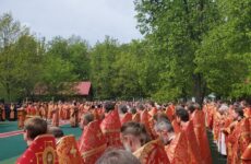 На Бутовском полигоне состоялась Божественная Литургия под открытым небом в память о Бутовских новомучениках