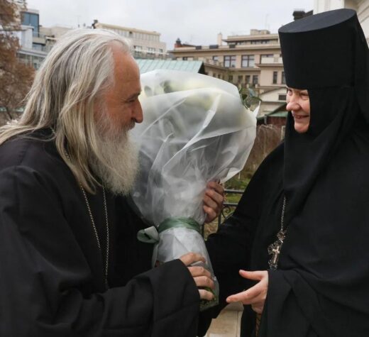 Патриаршее поздравление настоятельнице